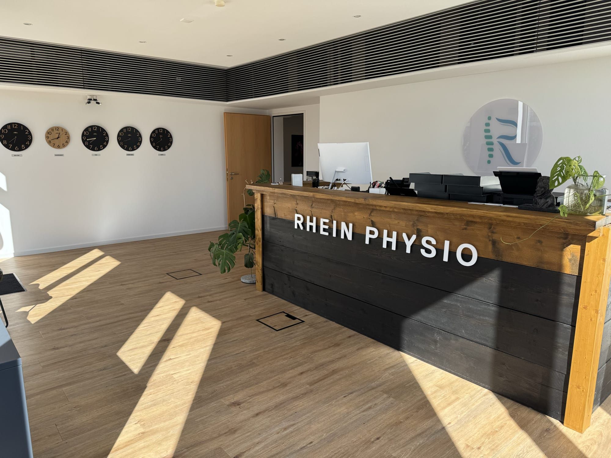 Rhein Physio Physiotherapie in Bonn Eingangsbereich